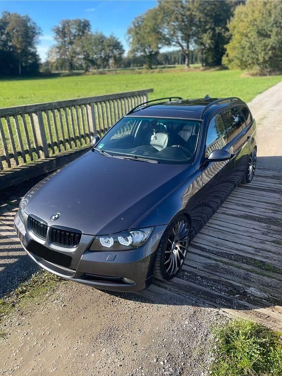 Gebraucht BMW 330 Performance 258 PS (189 kW) 2005 Grau Kombi