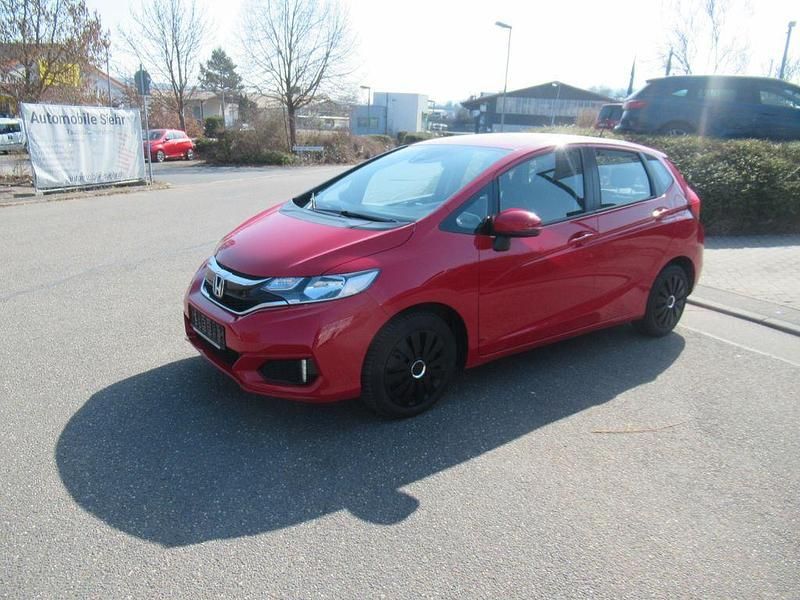 Gebraucht Honda Jazz Trend 102 PS (75 kW) 2018 Rot Kleinwagen