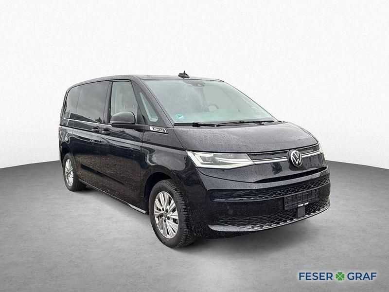 Gebraucht VW Multivan Life 150 PS (110 kW) 2024 Deep black perleffekt Van