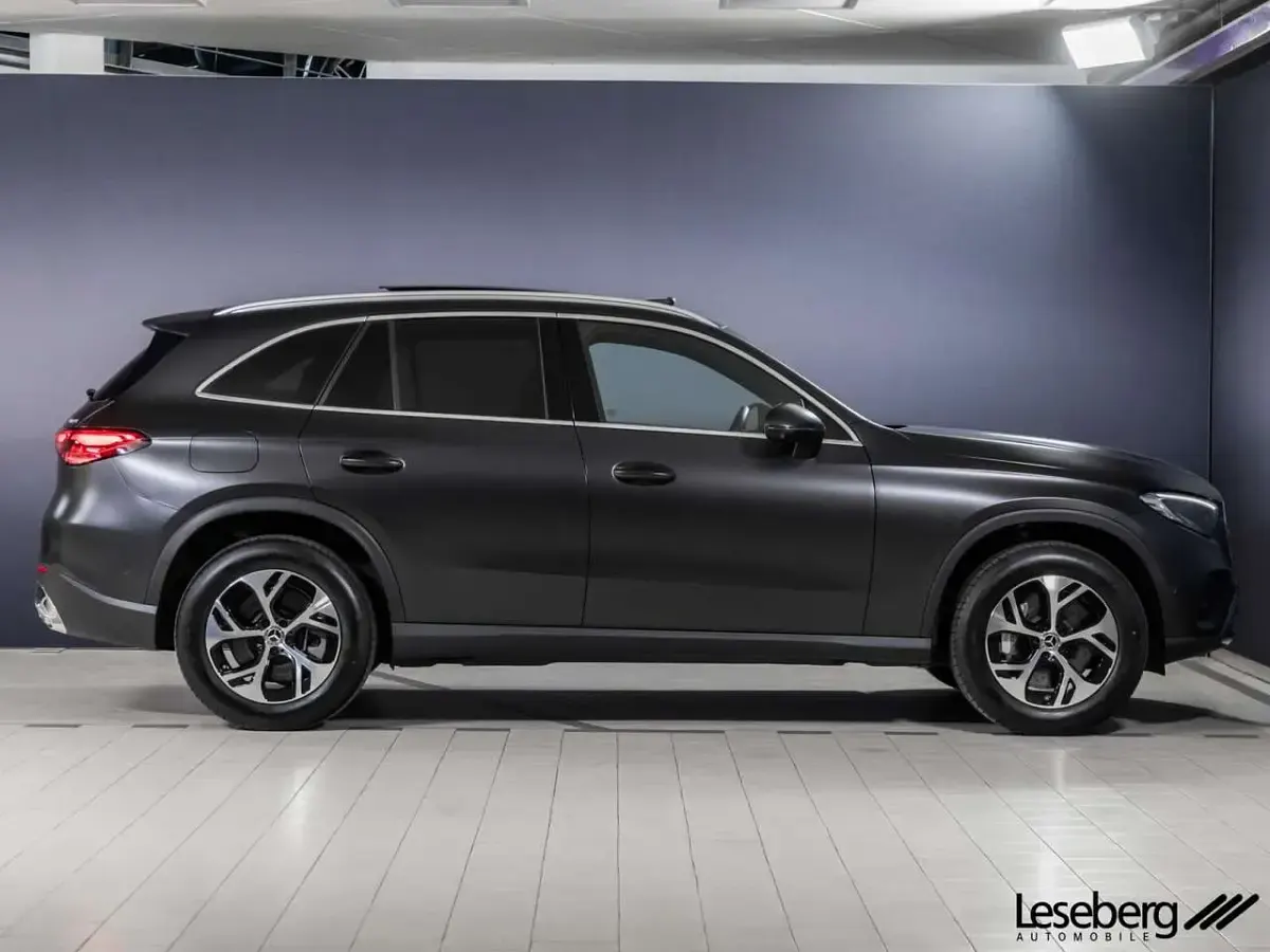 Gebraucht Mercedes GLC400d Avantgarde 381 PS (280 kW) 2023 Grau SUV