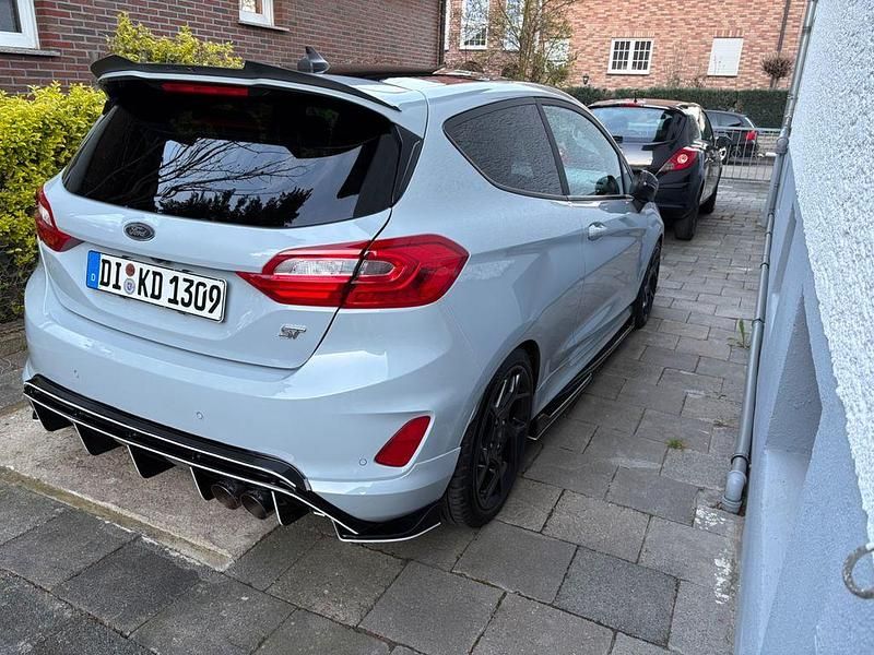 Usata Ford Fiesta ST 200 CV (147 kW) 2019 Grigio Utilitaria
