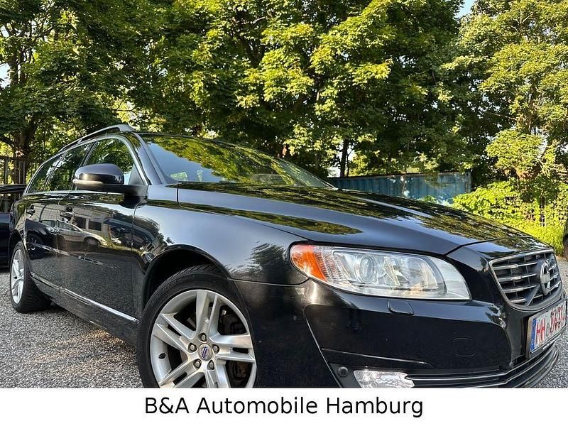 Schwarz Gebraucht 2013 Volvo V70 Momentum Kombi | 7.500 € (Fairer Preis) - Bild 1/4