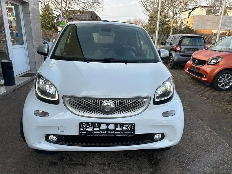 Gebraucht Smart ForTwo Cabrio Passion 71 PS (52 kW) 2016 Weiß Cabrio