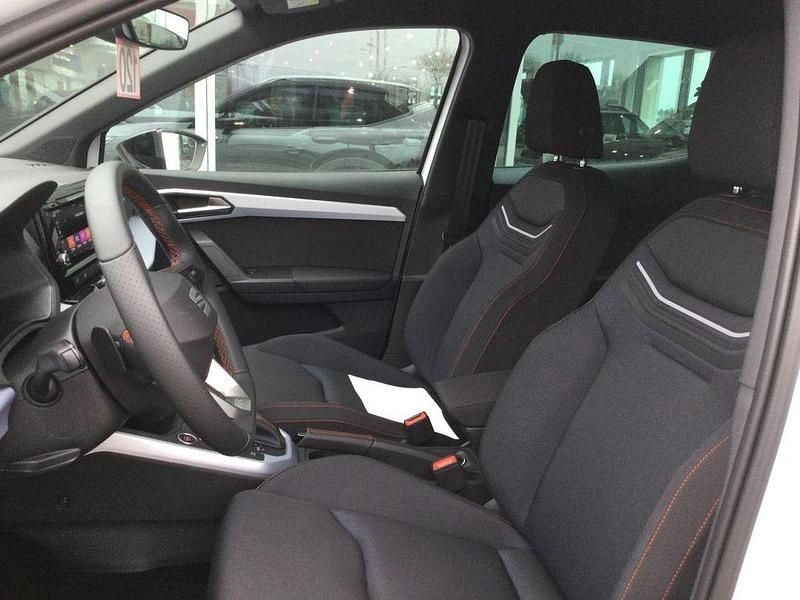 Neu Seat Arona FR 116 PS (85 kW) 2025 Weiß SUV