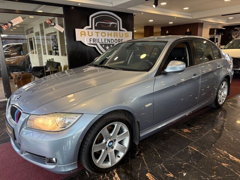 Blau Gebraucht 2009 BMW 318 Limousine | 7.450 € (Fairer Preis) - Bild 1/4