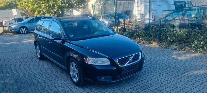 Schwarz Gebraucht 2007 Volvo V50 Kinetic Kombi | 1.799 € (Guter Preis) - Bild 1/4