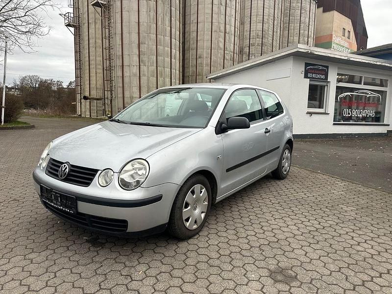 Gebraucht VW Polo 64 PS (47 kW) 2002 Grau Kleinwagen