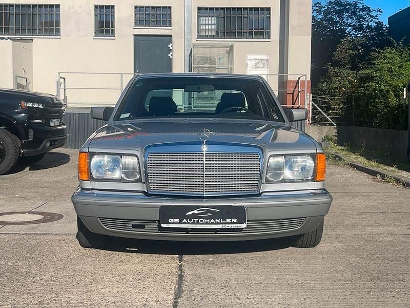 Gebraucht Mercedes 500 231 PS (169 kW) 1984 Silber Limousine