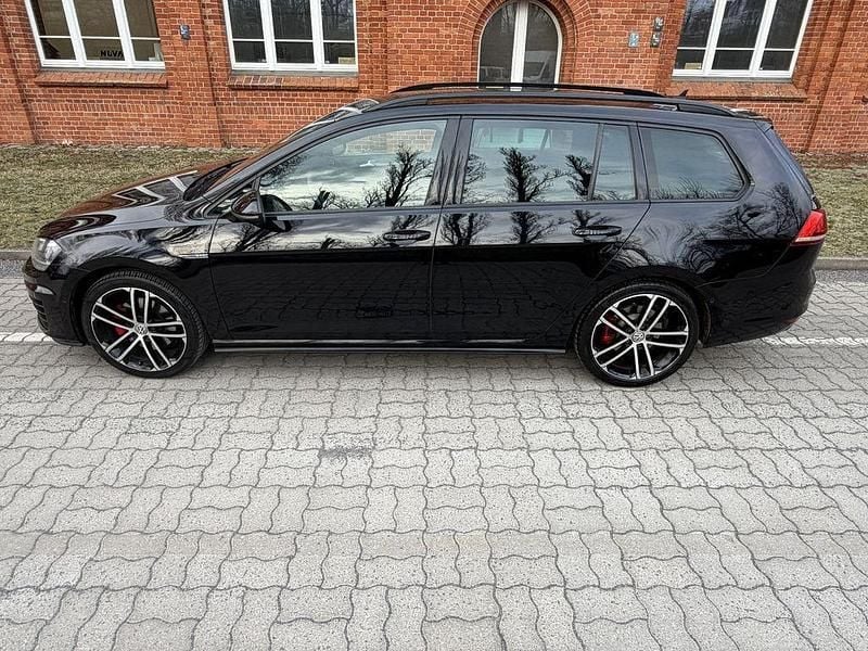 Gebraucht VW Golf VII GTD 184 PS (135 kW) 2017 Schwarz (metallic) Kombi