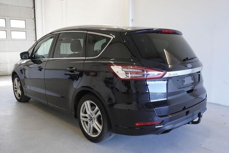 Usata Ford S-MAX Titanium 239 CV (175 kW) 2017 Nero Monovolume