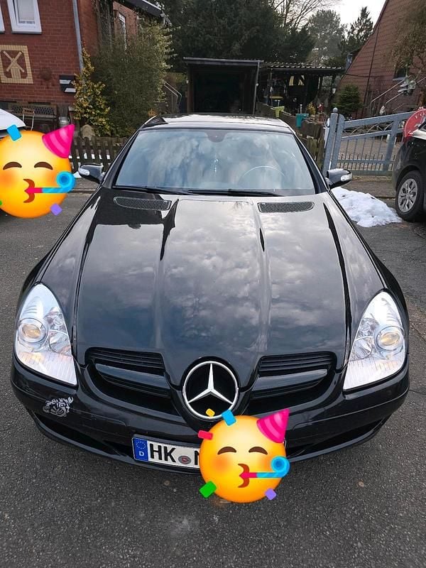 Schwarz Gebraucht 2005 Mercedes SLK200 Cabrio | 8.500 € (Fairer Preis) - Bild 1/4