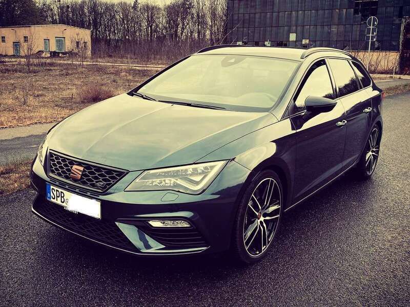 Grau Gebraucht 2020 Cupra Leon Kombi | 24.000 € (Guter Preis) - Bild 1/2