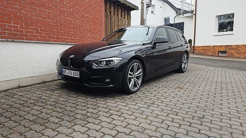 Gebraucht BMW 325 224 PS (164 kW) 2016 Schwarz Limousine