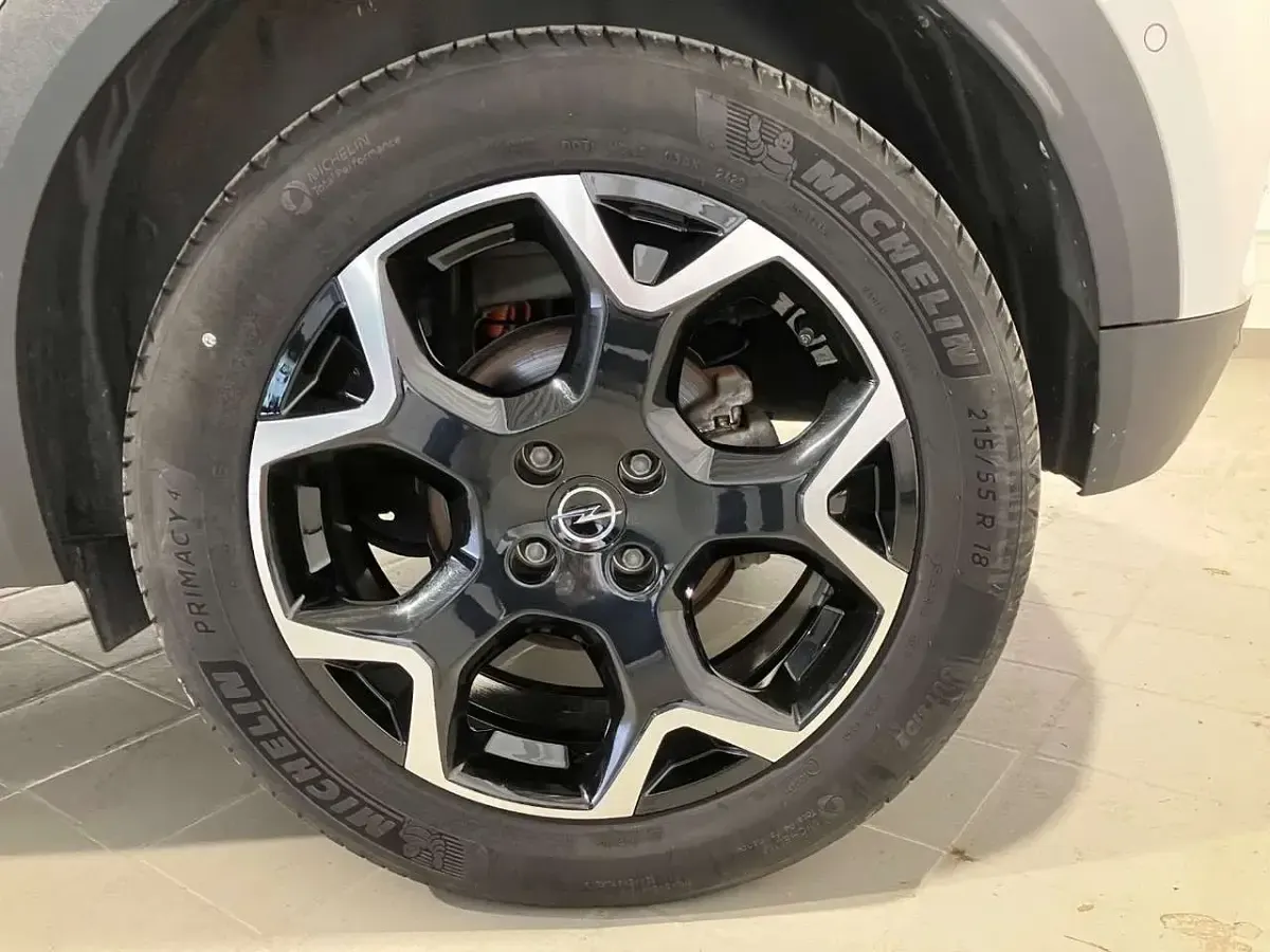 Gebraucht Opel Mokka-e 100 kW (136 PS) 2022 Jade weiss/arktis weiss SUV