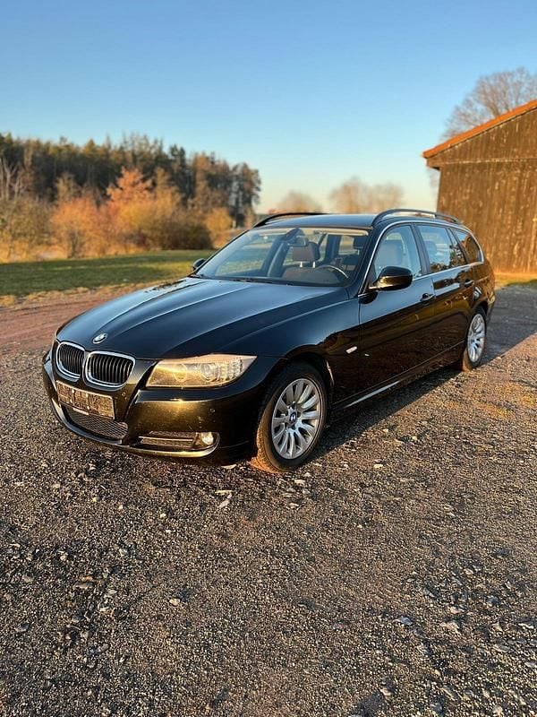 Schwarz Gebraucht 2009 BMW 318 Kombi | 5.500 € (Fairer Preis) - Bild 1/4