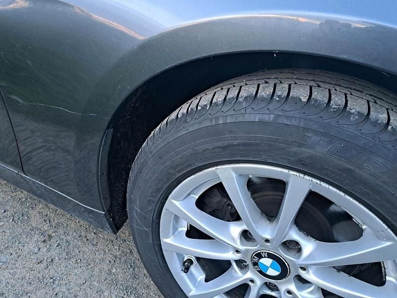 Gebraucht BMW 318 143 PS (105 kW) 2015 Grau Limousine