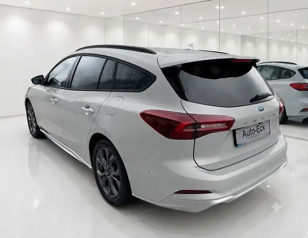 Neu Ford Focus ST-Line X 155 PS (114 kW) 2026 Silber Limousine