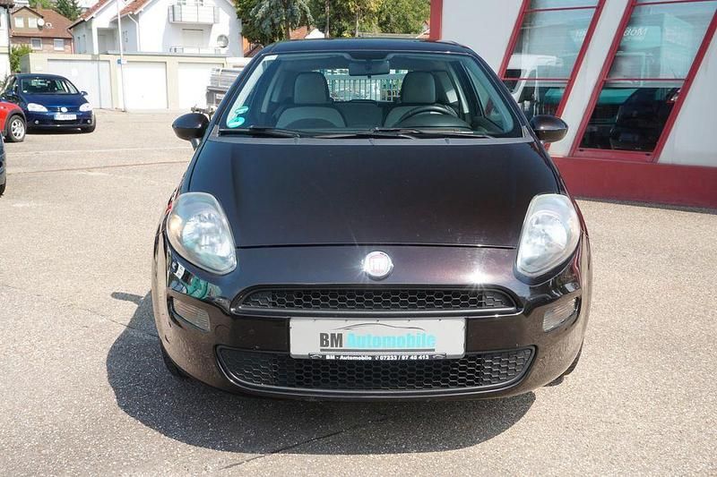 Gebraucht Fiat Punto More 69 PS (50 kW) 2012 Schwarz Kleinwagen