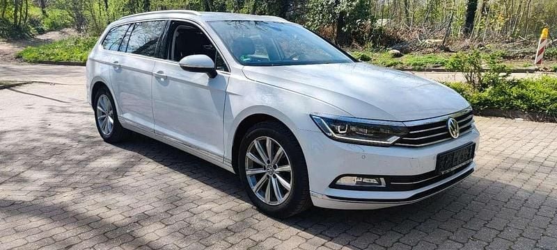 Weiß Gebraucht 2015 VW Passat Highline Kombi | 8.000 € (Superpreis) - Bild 1/4