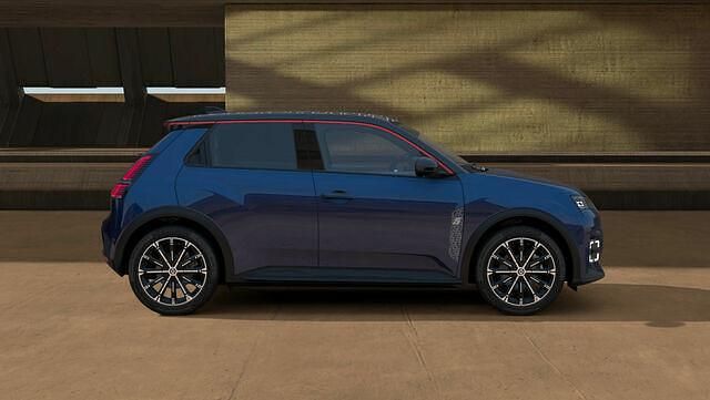 Gebraucht Renault 5 E-Tech Komfort 77 kW (106 PS) 2022 Andere farbe Limousine