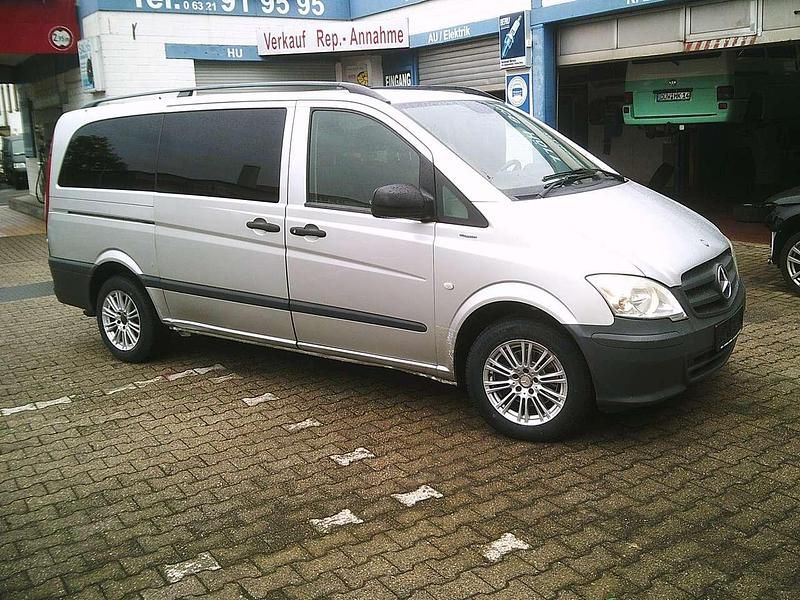 Gebraucht Mercedes Vito 163 PS (119 kW) 2012 Brillantsilber metallic Van