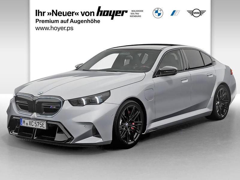 Grau Neu 2025 BMW M5 Sport Line Limousine | 154.290 € (Teuer) - Bild 1/4