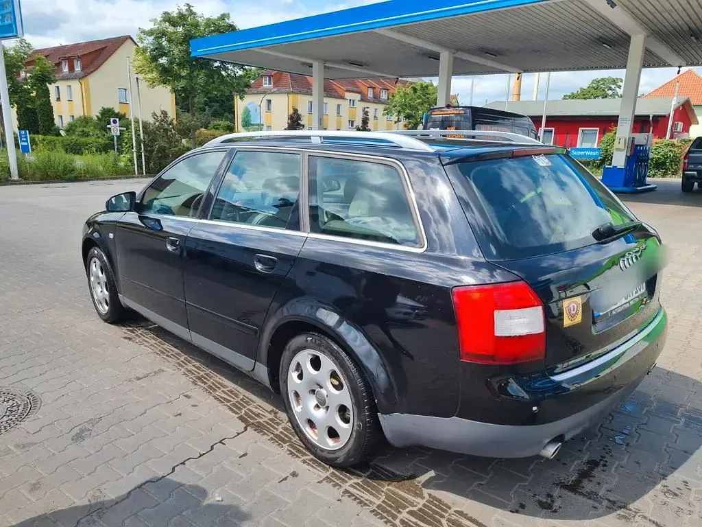 Gebraucht Audi A4 220 PS (161 kW) 2001 Schwarz Kombi