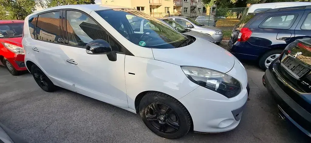 Gebraucht Renault Scénic III Bose Edition 131 PS (96 kW) 2011 Weiß Van / Kleinbus