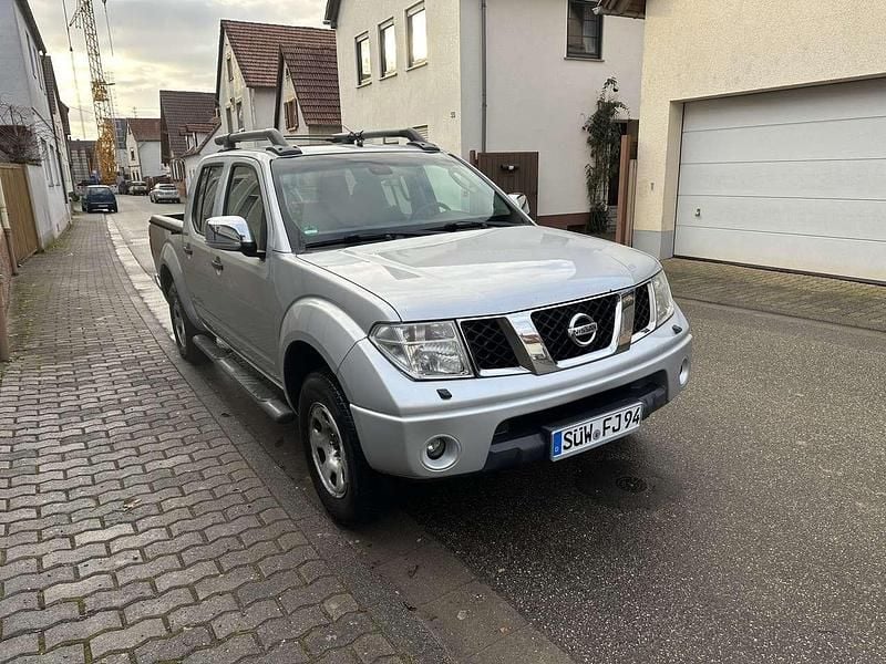 Silber Gebraucht 2009 Nissan Navara Abholung | 9.000 € (Guter Preis) - Bild 1/4