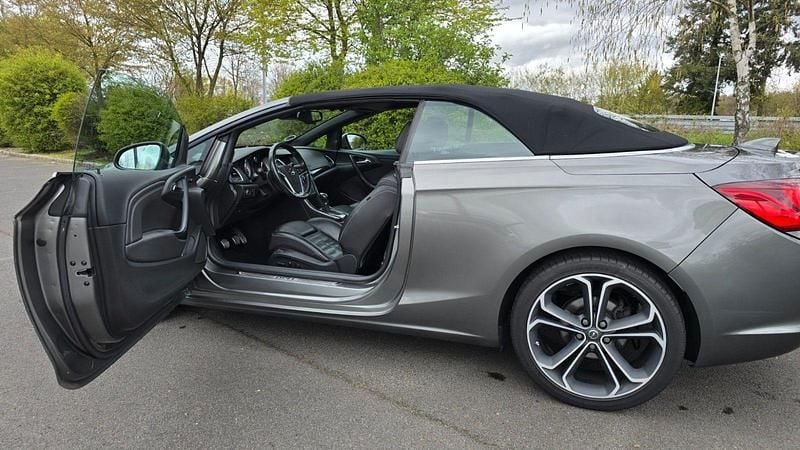 Gebraucht Opel Cascada Innovation 200 PS (147 kW) 2017 Grau Cabrio