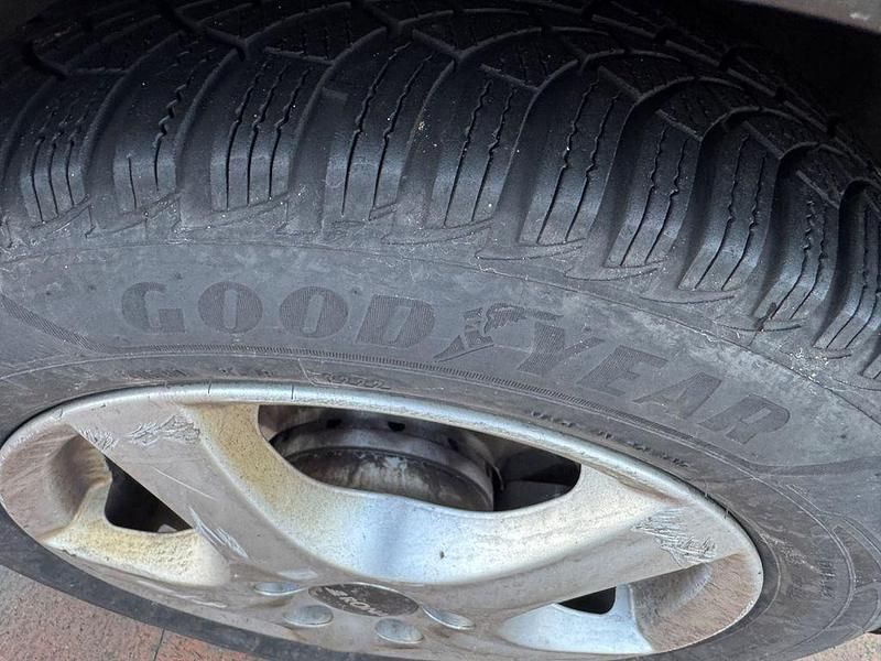 Gebraucht Skoda Rapid Joy 90 PS (66 kW) 2016 Schwarz Limousine