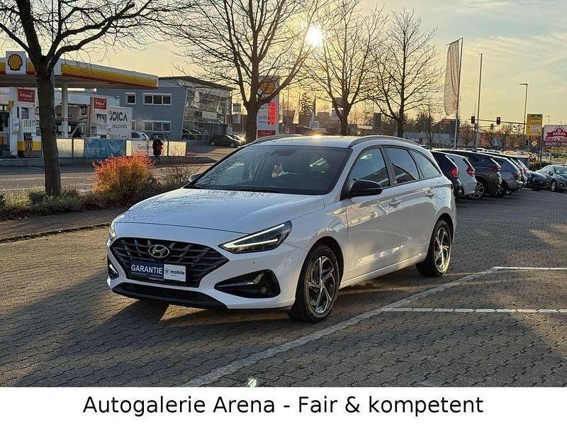 Weiß Gebraucht 2020 Hyundai i30 Intro Edition Kombi | 16.990 € (Fairer Preis) - Bild 1/4
