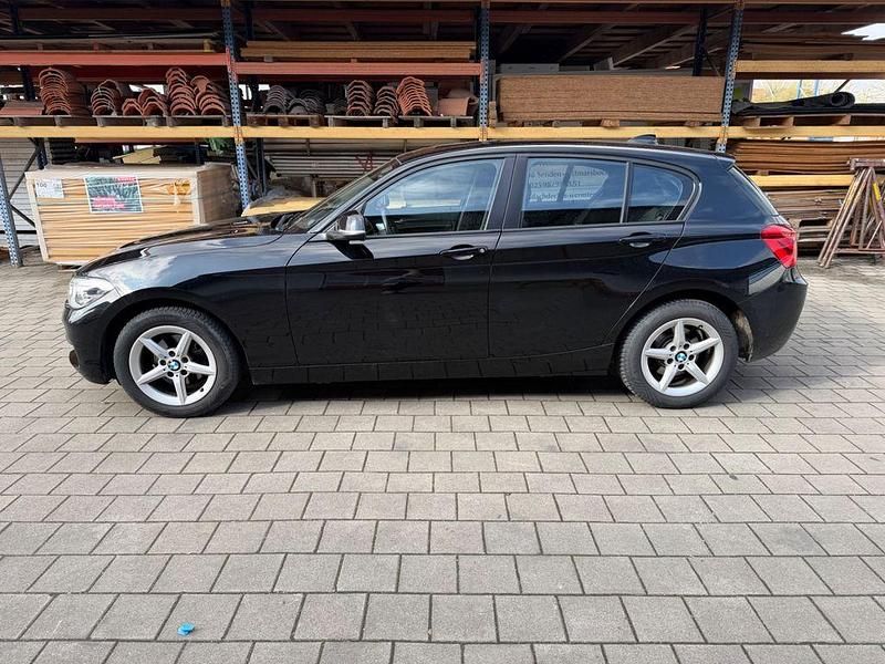 Gebraucht BMW 116 Advantage 109 PS (80 kW) 2016 Schwarz Kleinwagen