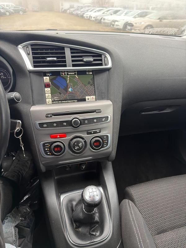 Gebraucht Citroën C4 110 PS (80 kW) 2016 Beige Kleinwagen