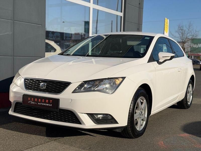 Weiß Gebraucht 2014 Seat Leon SC Reference Kleinwagen | 5.800 € (Fairer Preis) - Bild 1/4