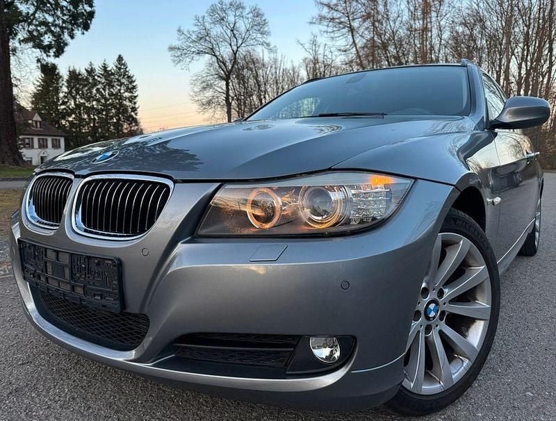 Gebraucht BMW 325 Sport Line 204 PS (150 kW) 2012 Grau Limousine