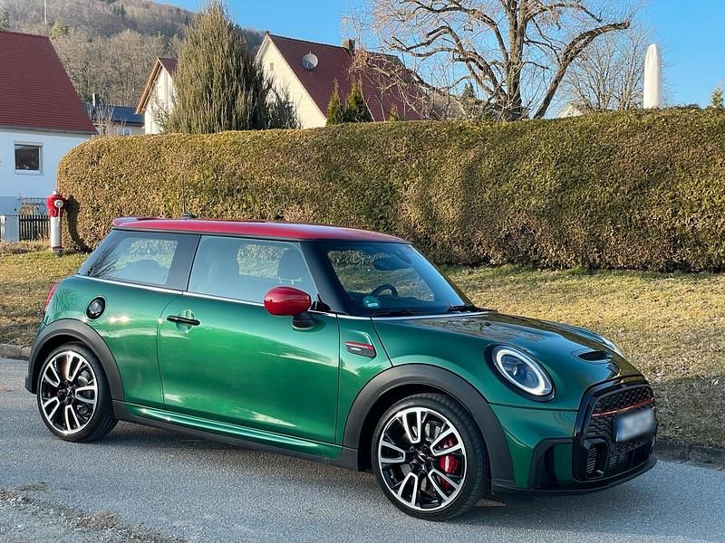 Gebraucht Mini John Cooper Works 231 PS (169 kW) 2023 Grün Kleinwagen
