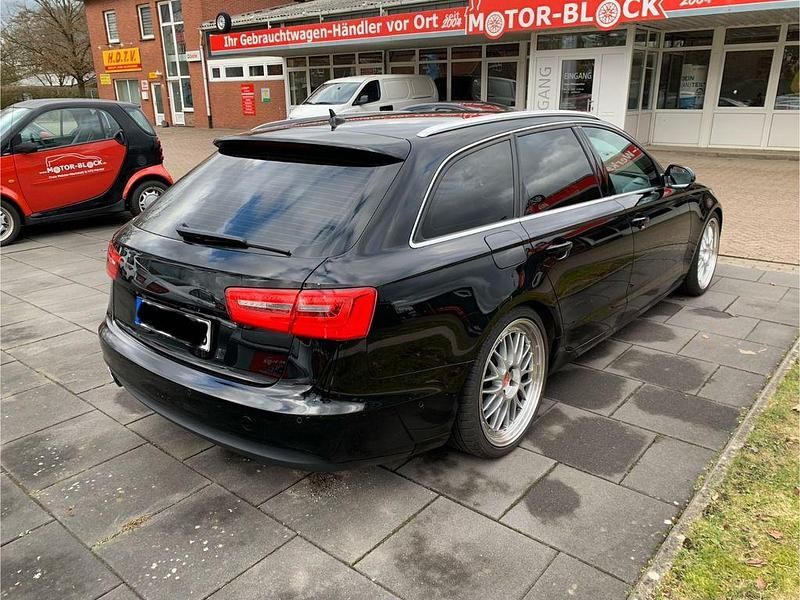 Gebraucht Audi A6 177 PS (130 kW) 2012 Brillantschwarz Kombi