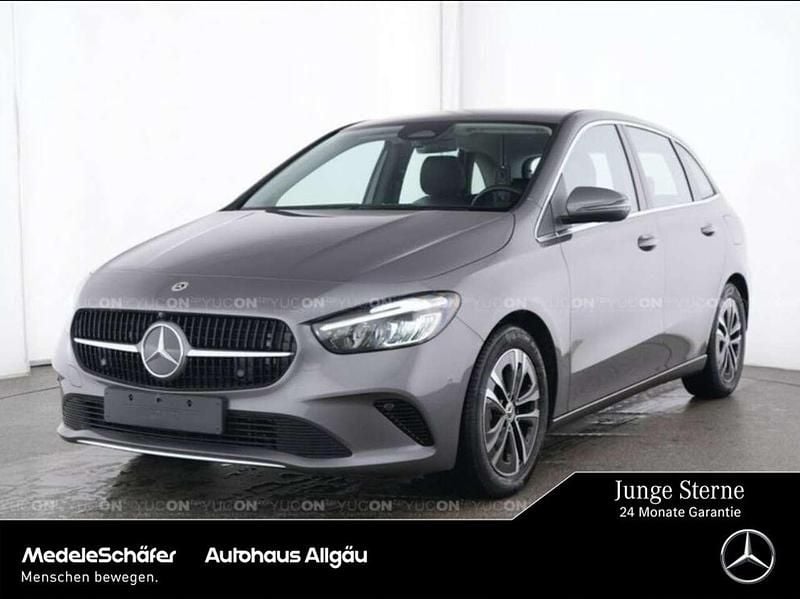Lack mountaingrau Gebraucht 2024 Mercedes B180 Progressive Van / Kleinbus | 30.970 € (Guter Preis) - Bild 1/4