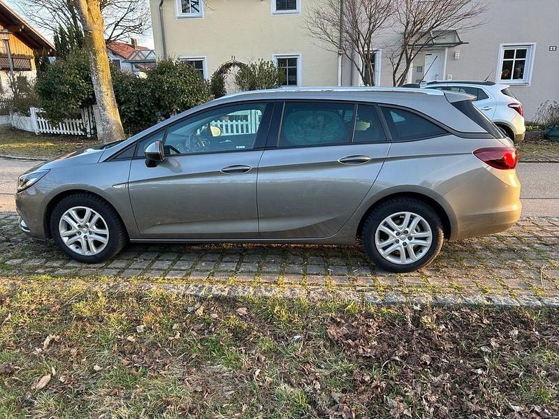 Gebraucht Opel Astra Active 125 PS (91 kW) 2017 Grau Kombi