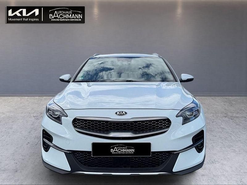 Weiß Gebraucht 2020 Kia XCeed Spirit SUV | 18.950 € (Fairer Preis) - Bild 1/4