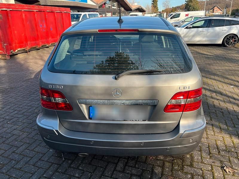 Gebraucht Mercedes B200 110 PS (80 kW) 2007 Grau Van / Kleinbus
