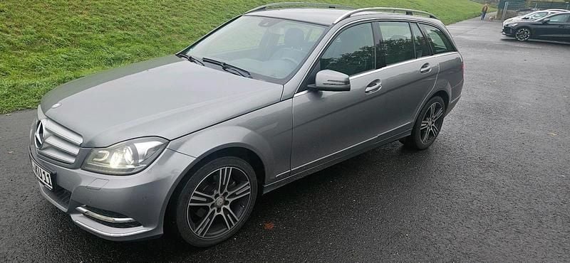 Grau Gebraucht 2012 Mercedes C220 Avantgarde Kombi | 6.500 € (Guter Preis) - Bild 1/4