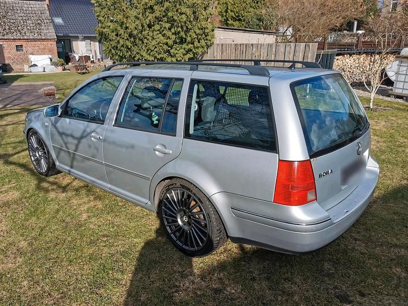 Gebraucht VW Bora 130 PS (95 kW) 2002 Silber Kombi