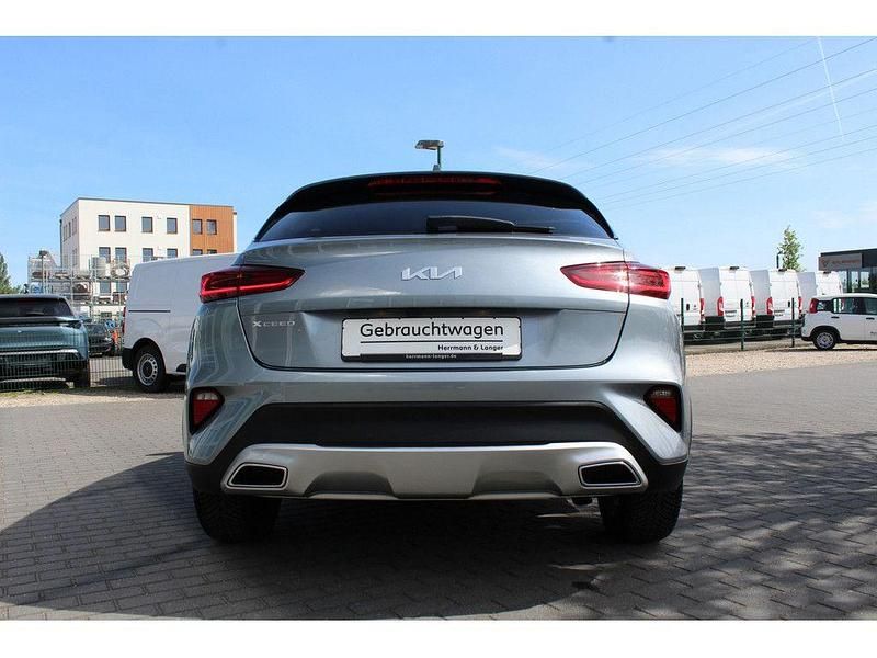Gebraucht Kia XCeed Platinum Edition 160 PS (117 kW) 2022 Grau / lunar silver (metallic) SUV