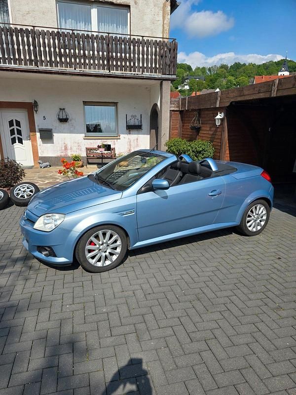 Gebraucht Opel Tigra 90 PS (66 kW) 2005 Blau Cabrio