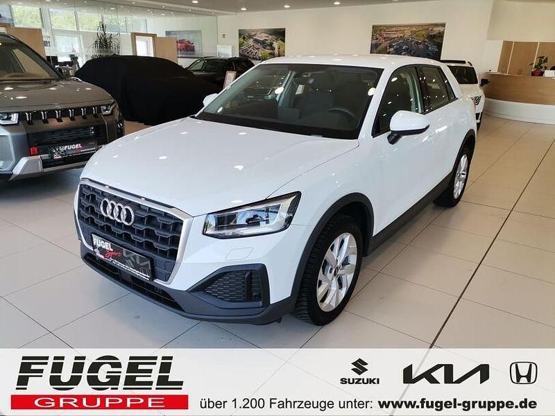 Gletscherweiß metallic Gebraucht 2023 Audi Q2 Comfort SUV | 19.969 € (Fairer Preis) - Bild 1/4