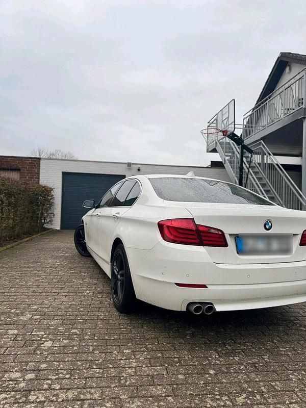 Gebraucht BMW 525 204 PS (150 kW) 2010 Weiß Limousine