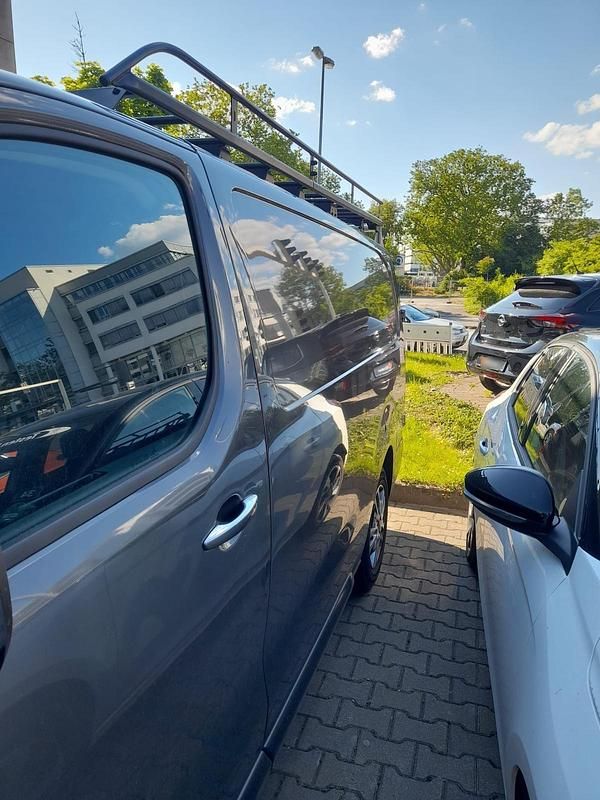 Gebraucht Opel Vivaro Elegance 130 PS (95 kW) 2022 Grau Van / Kleinbus