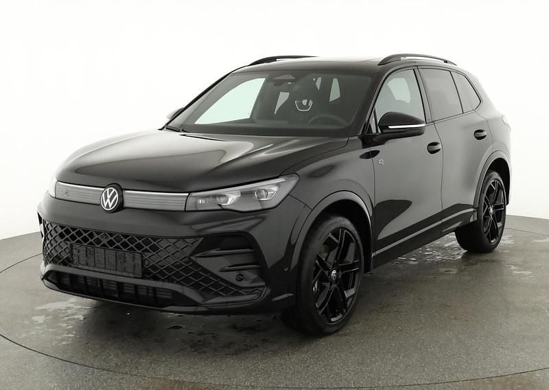 Neu VW Tiguan R-line 265 PS (194 kW) 2025 Grenadill schwarz metallic SUV